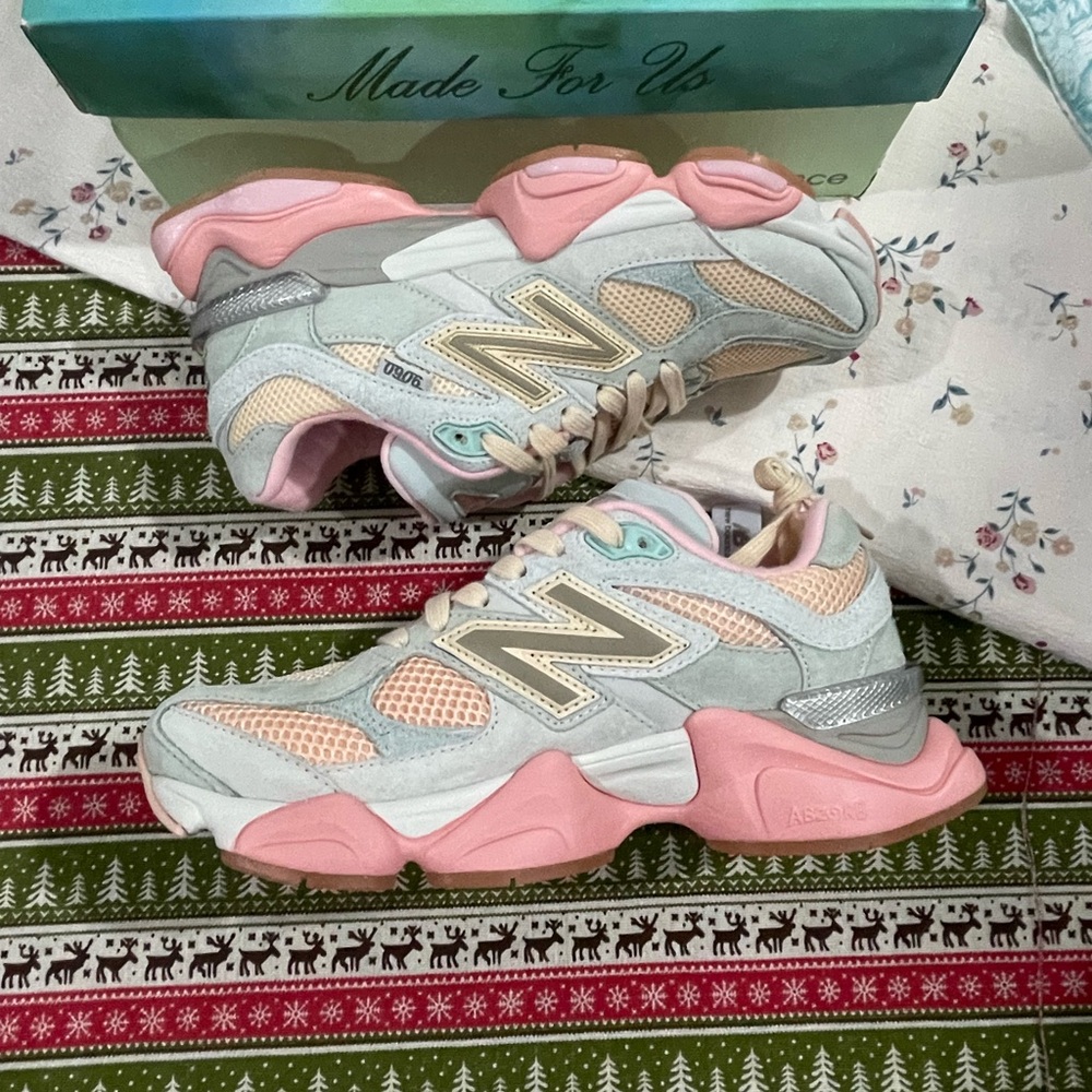 New Balance Women’s Pastel Pink, Cream & Light Blue 9060 Sneakers - Picture 7 of 9